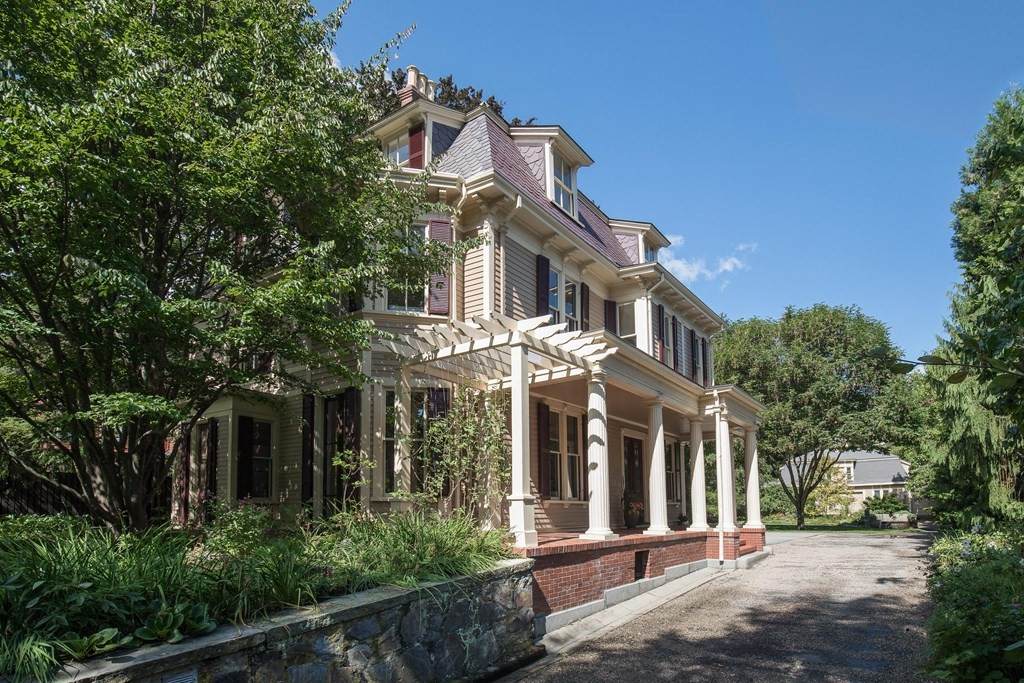 165 Brattle Street - Photo 1