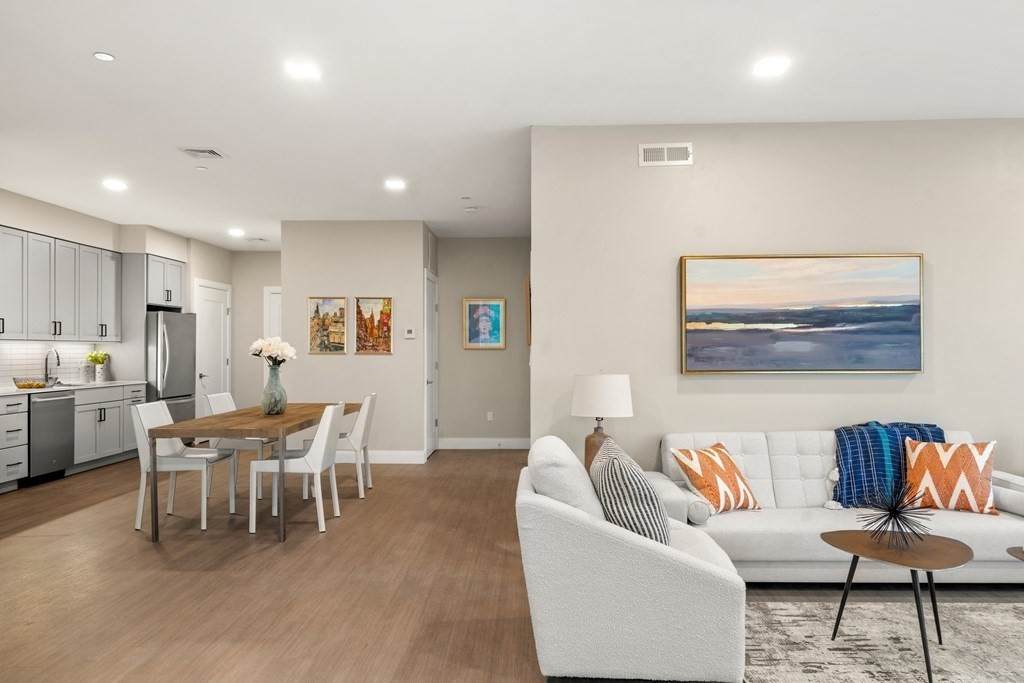 11 Walley Street - Photo 1