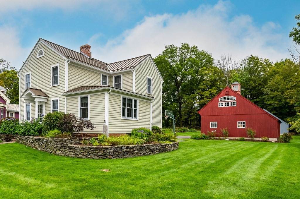 25 Maple St - Photo 1