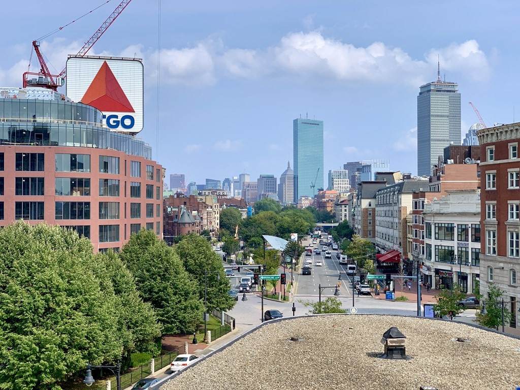 566 Commonwealth - Photo 1