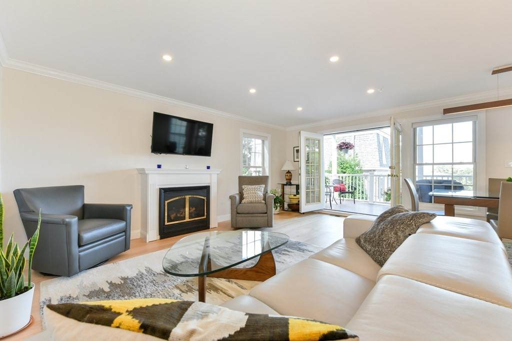 11 Iroquois Street - Photo 1
