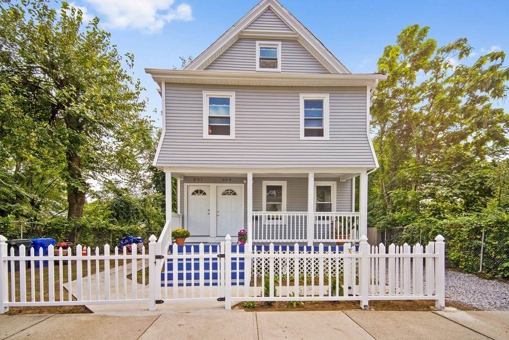 249 Quincy St - Photo 1