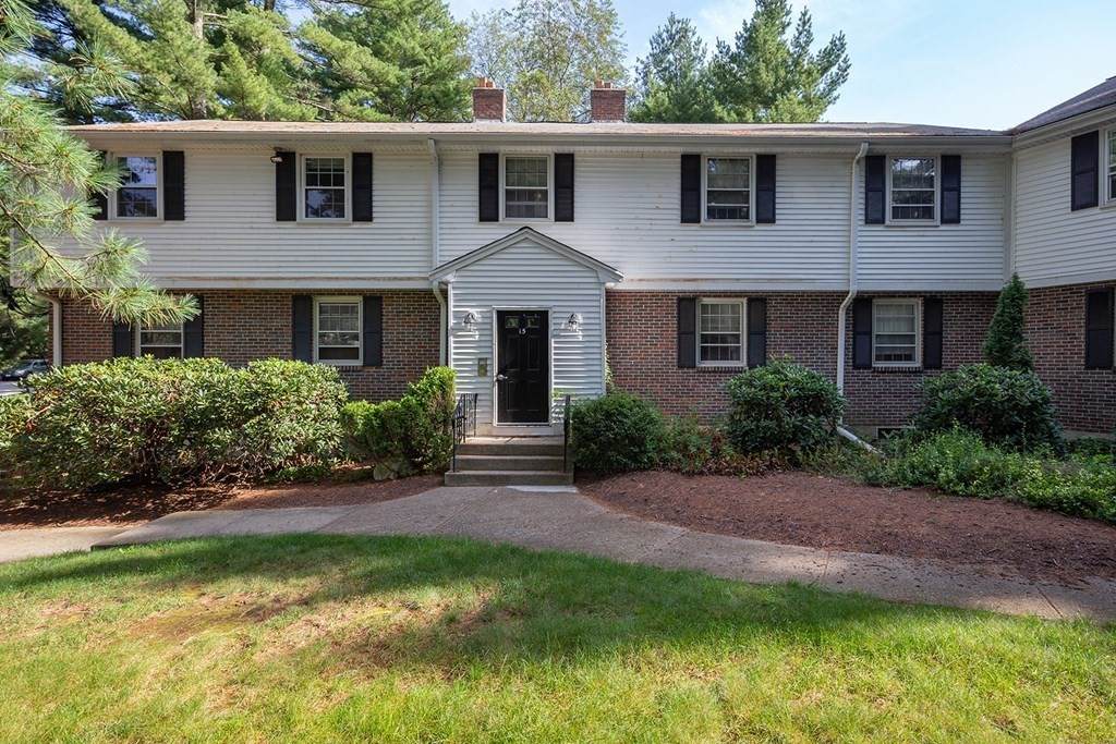 15 Meadowbrook Ln - Photo 1