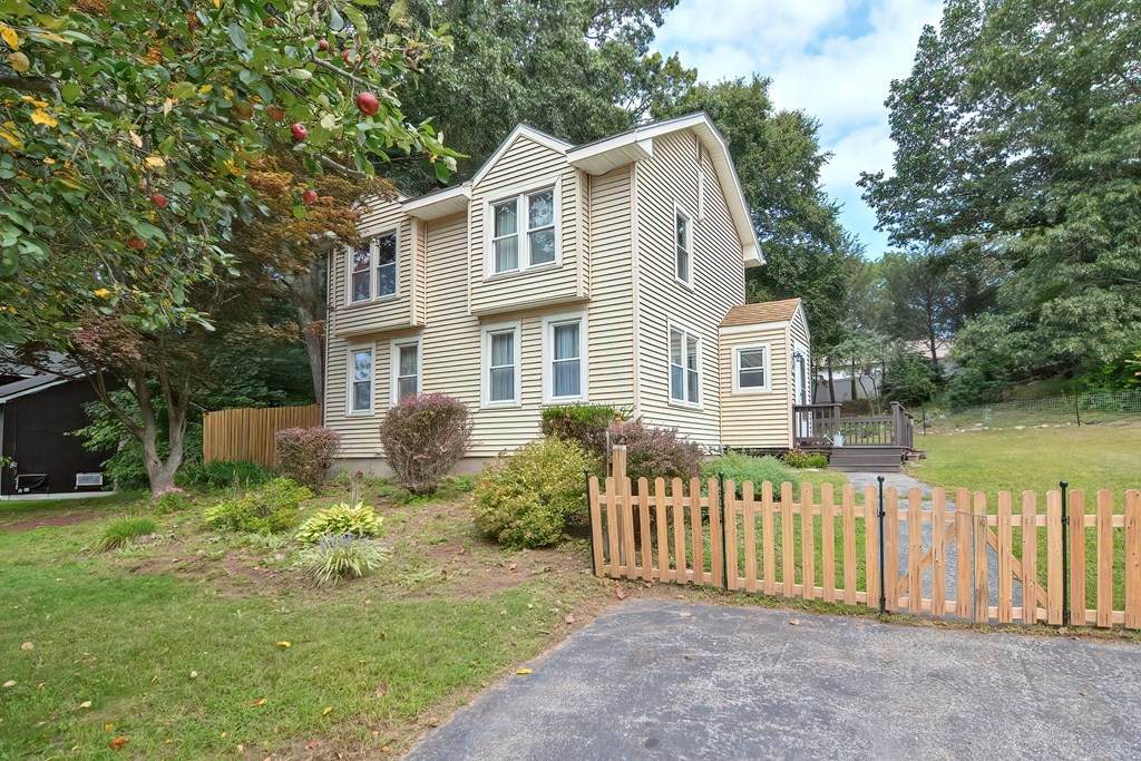 11 Scenic Avenue - Photo 1