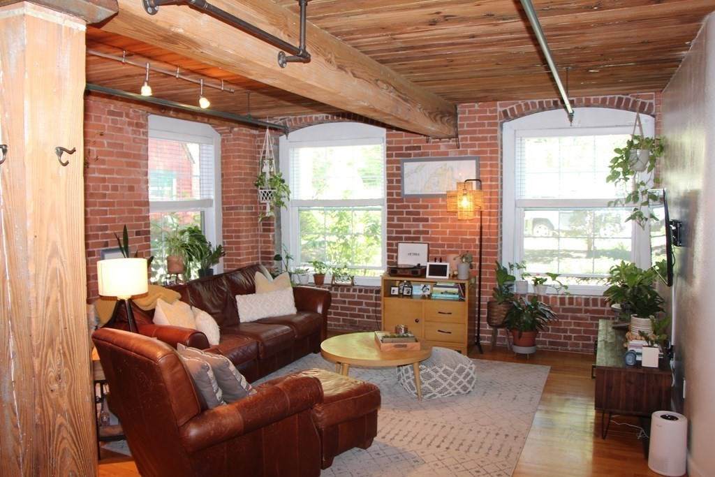14 Sanford St - Photo 1