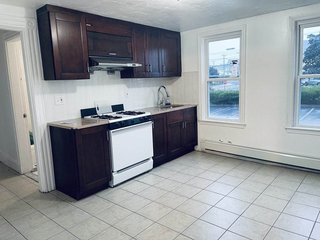 51 Hunt St - Photo 1