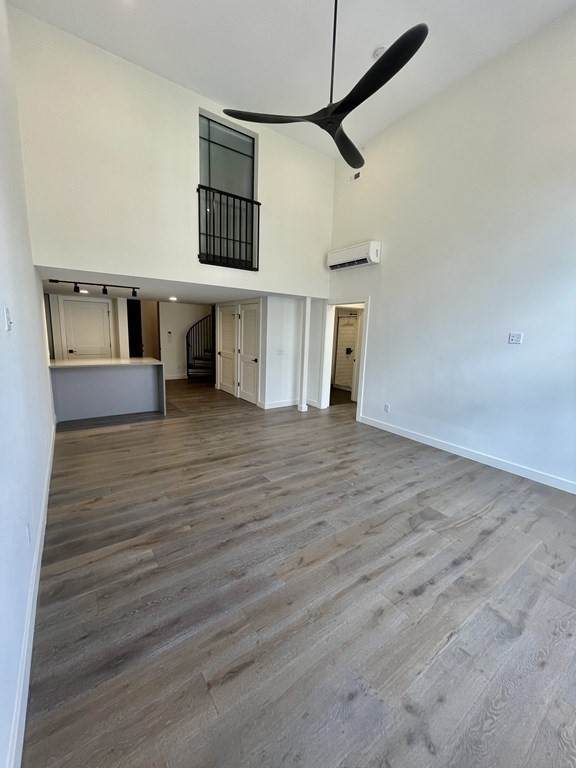 2 Derby Square - Photo 1