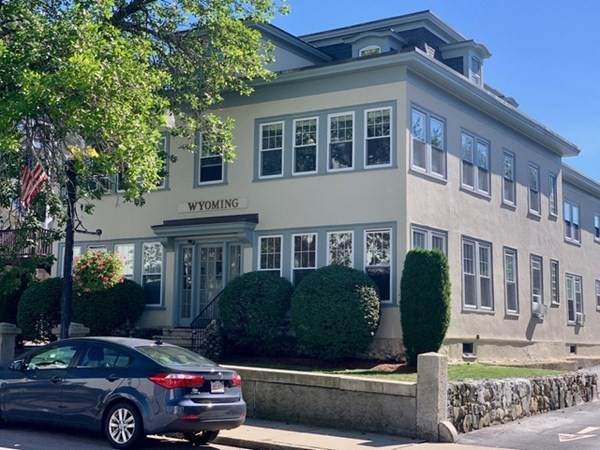 12 West Wyoming Avenue - Photo 1