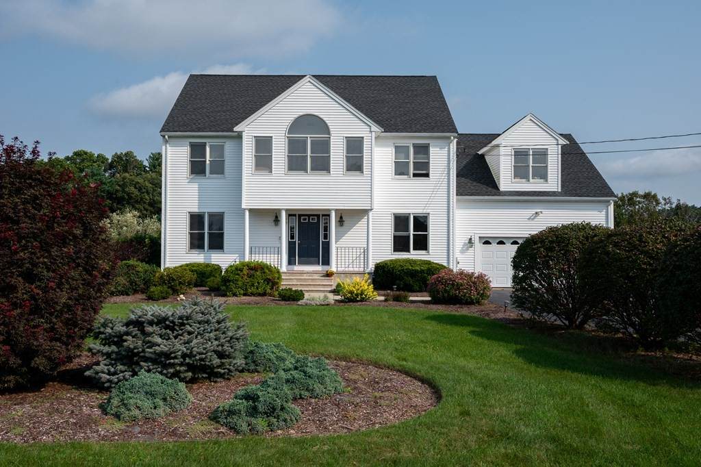 19 Sandy Pond Lane - Photo 1