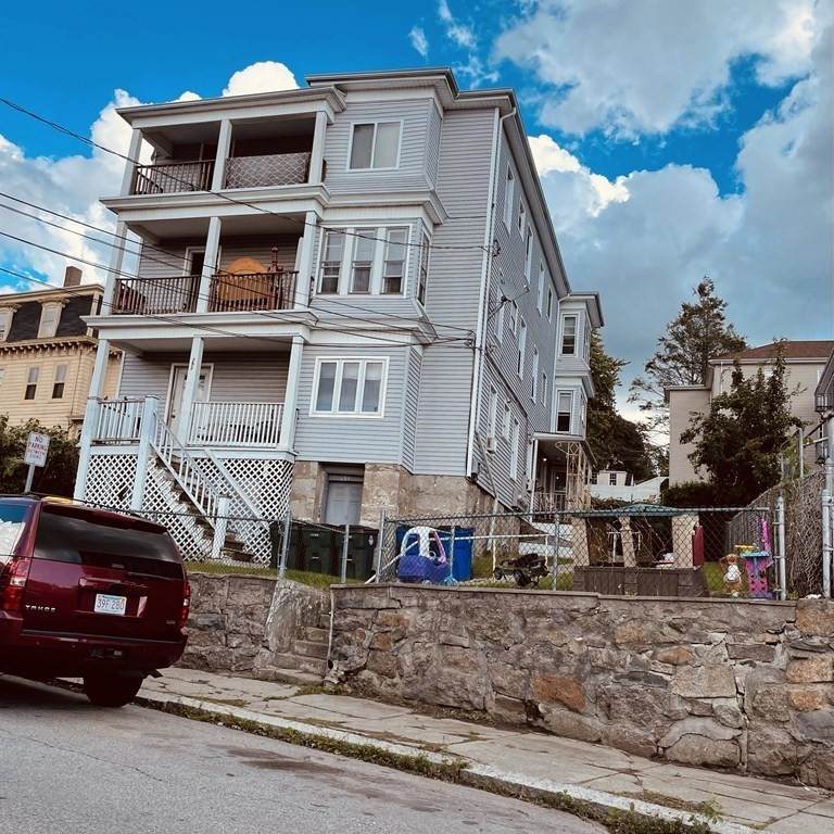 293 Crescent St - Photo 1
