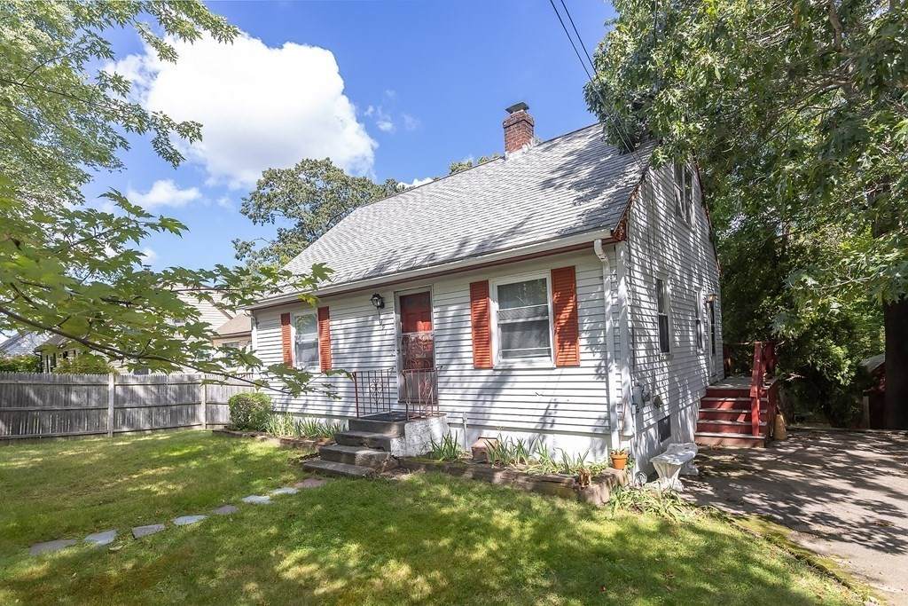 391 Columbian St - Photo 1