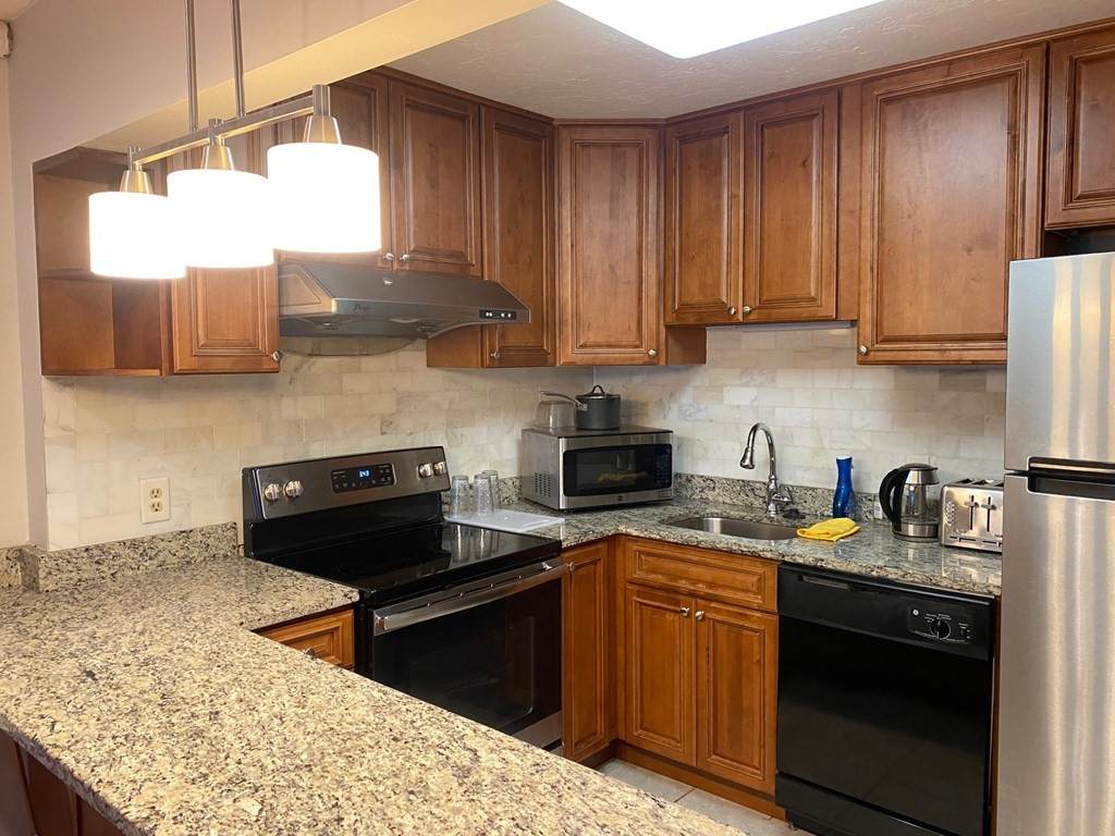 150 Quincy Shore Drive - Photo 1