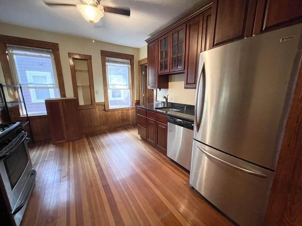 50 Cherry St - Photo 1