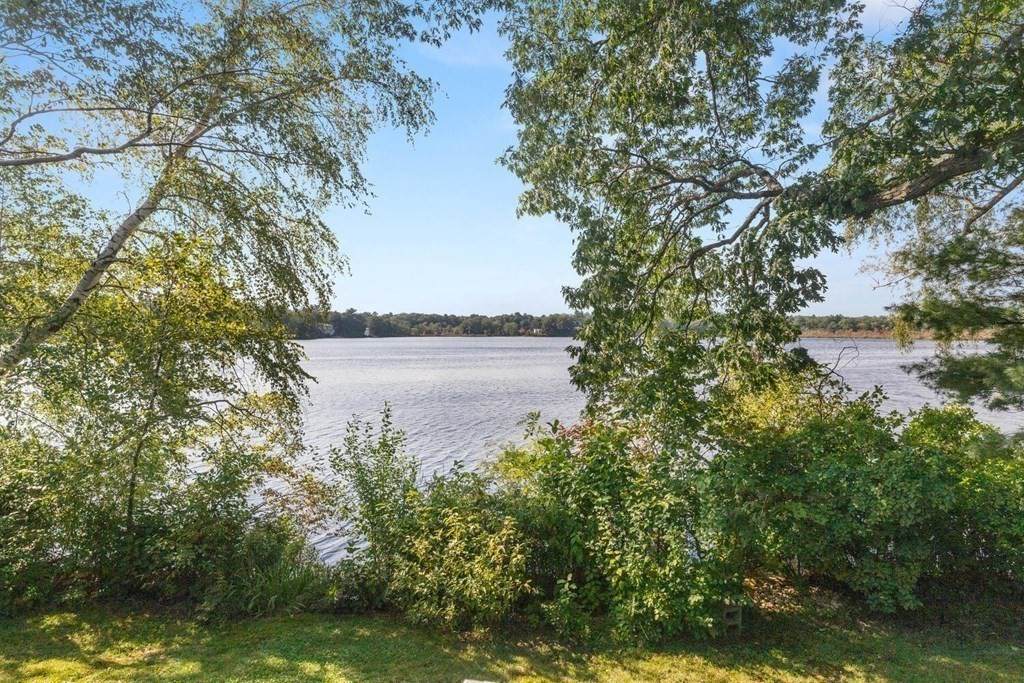 15-B Shore Rd - Photo 1