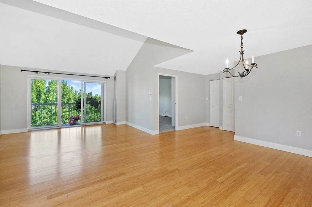 200 Captains Row - Photo 1