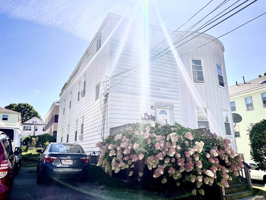 8 Bourne St - Photo 1