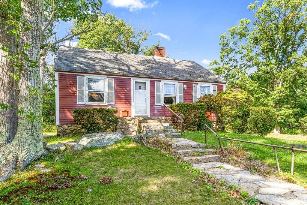 40 Stockholm Ave - Photo 1