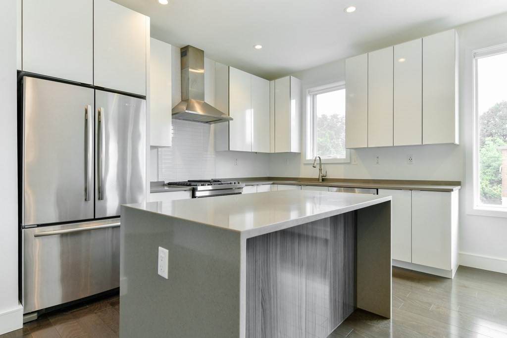 2 W 6th St - Photo 1