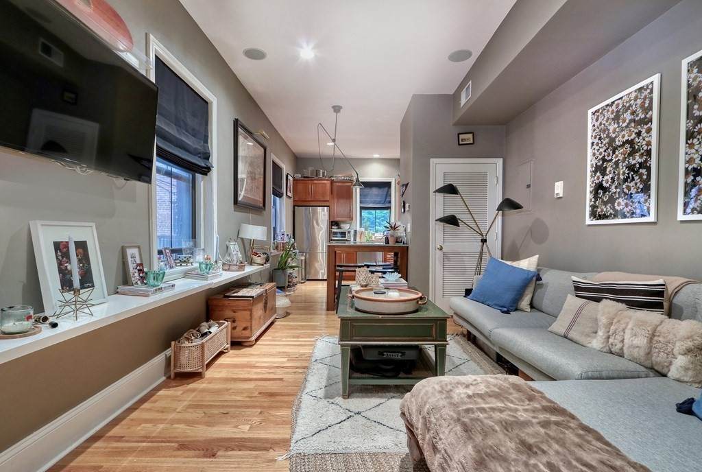 12 Bond Street - Photo 1