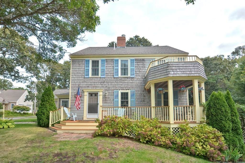 315 Pleasant St - Photo 1