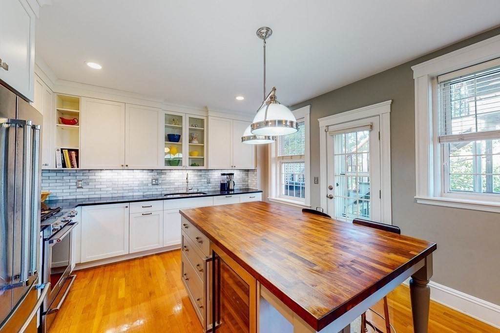 94 University Rd - Photo 1