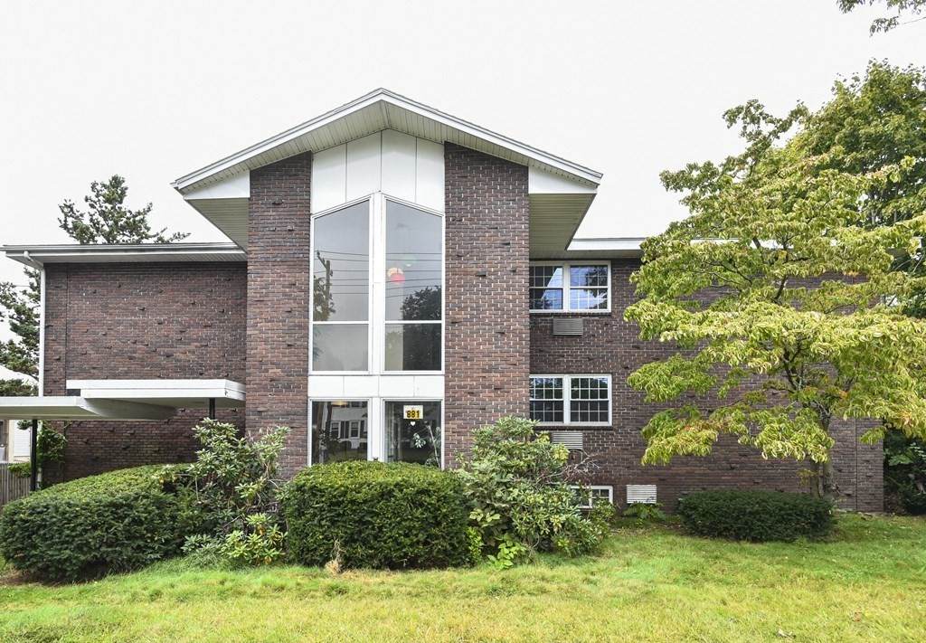 881 Main St - Photo 1