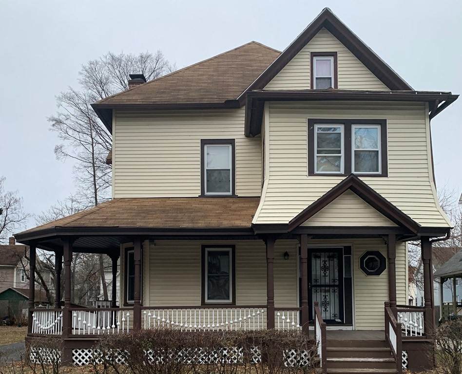 152 Marion St - Photo 1