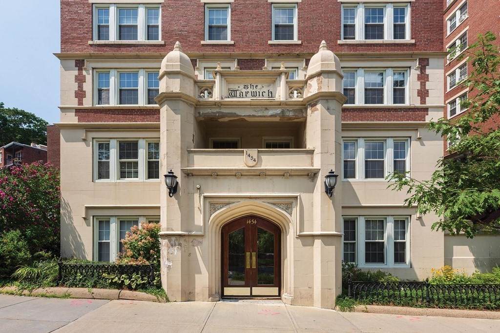 1454 Beacon St - Photo 1