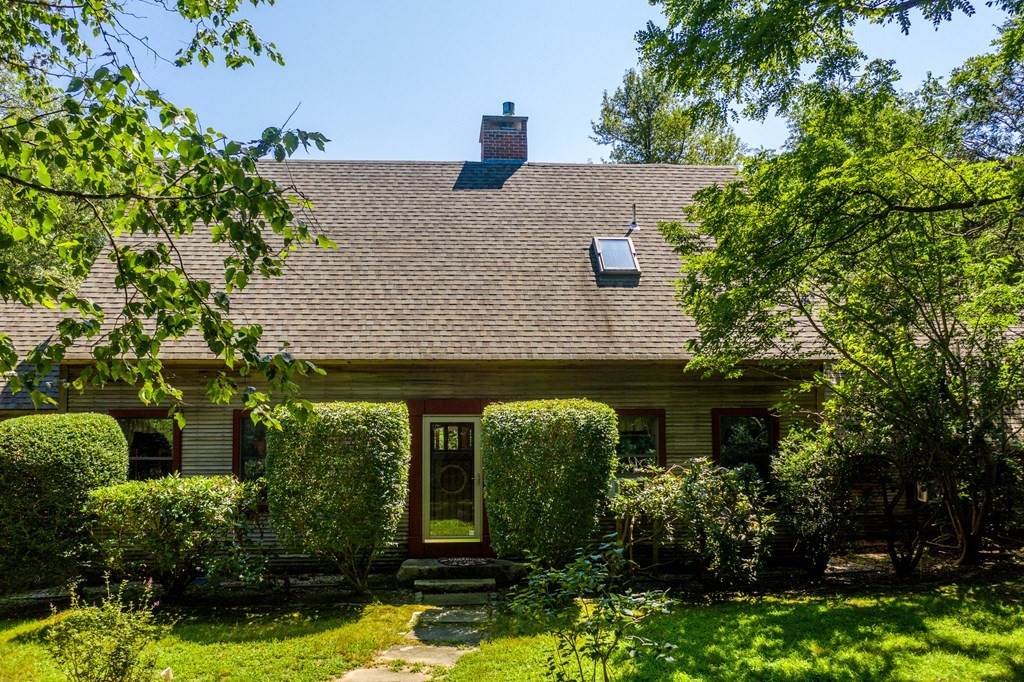 218 Willow St - Photo 1