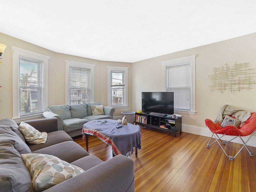 61 Shirley St - Photo 1