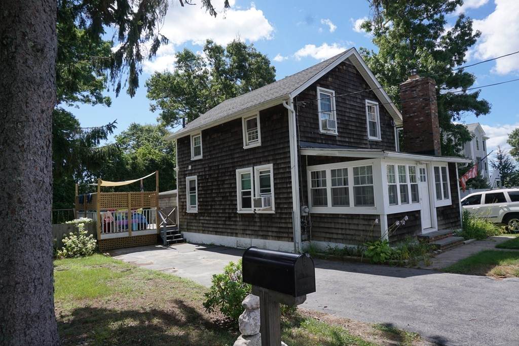 35 Hathaway St - Photo 1