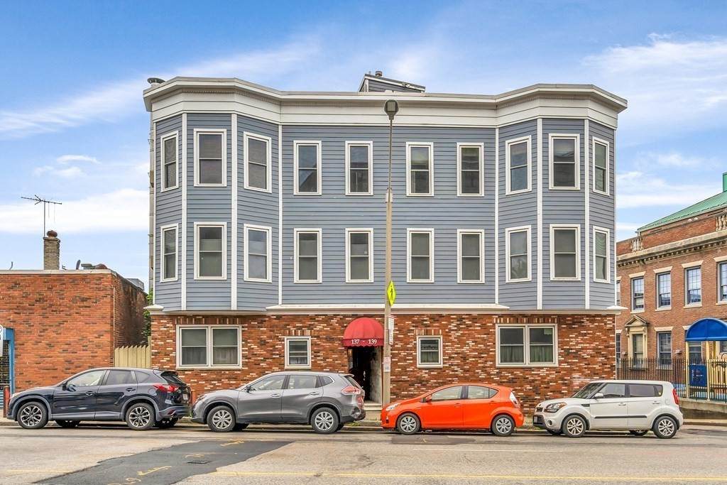 137 Dorchester St - Photo 1