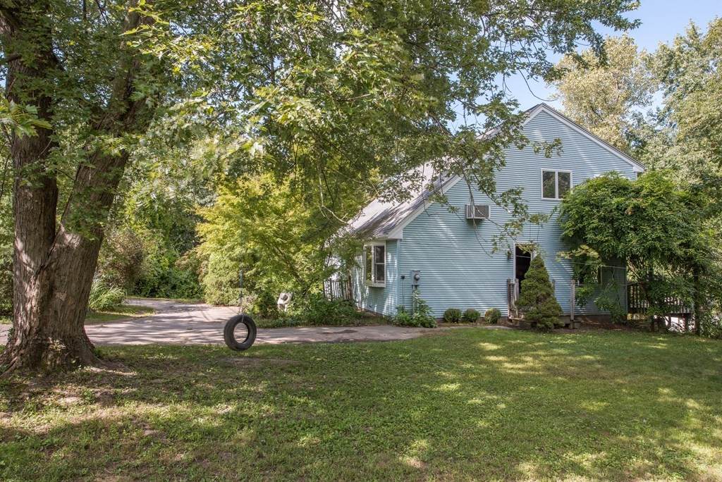 121 Sunset Ave - Photo 1