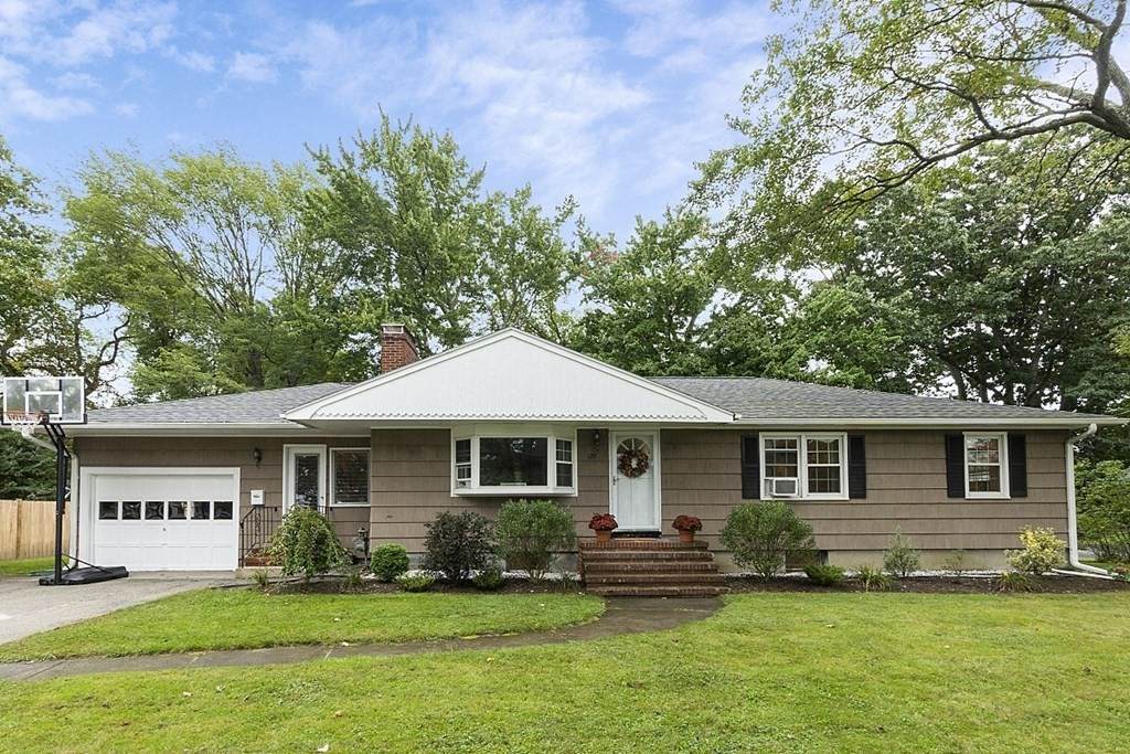 129 Moody St - Photo 1