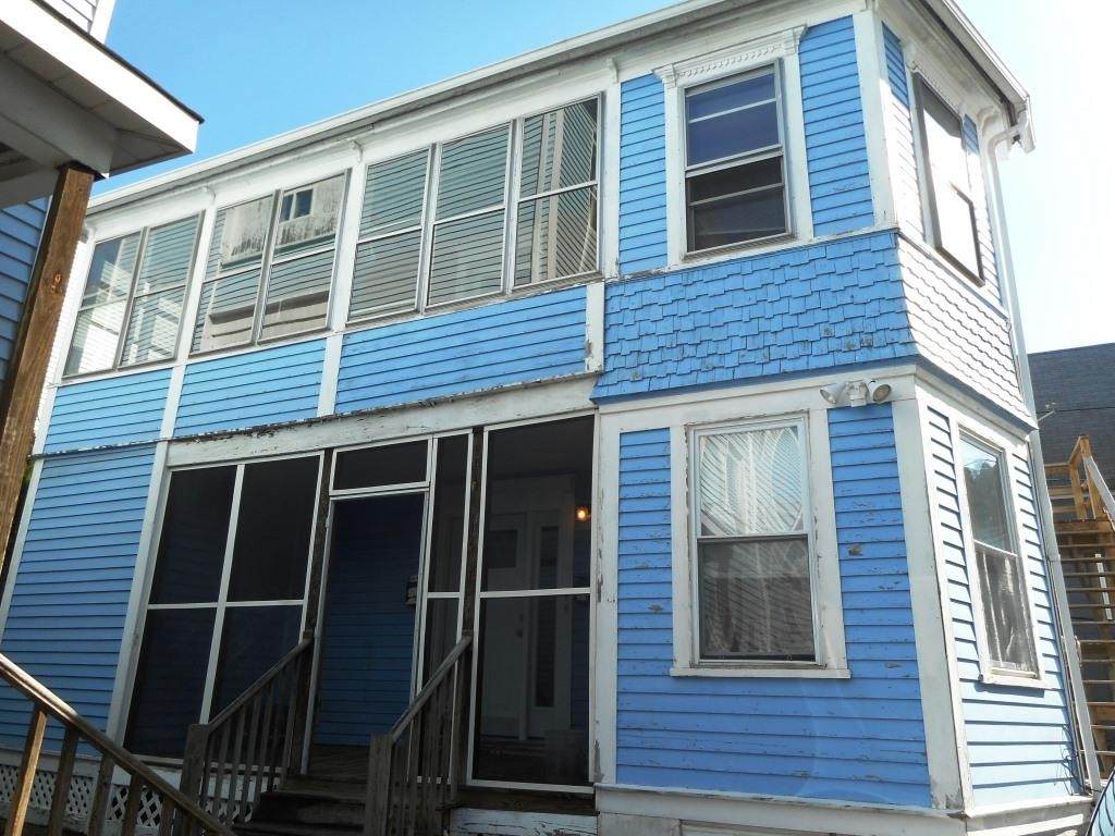 71 1/2 Esther St - Photo 1