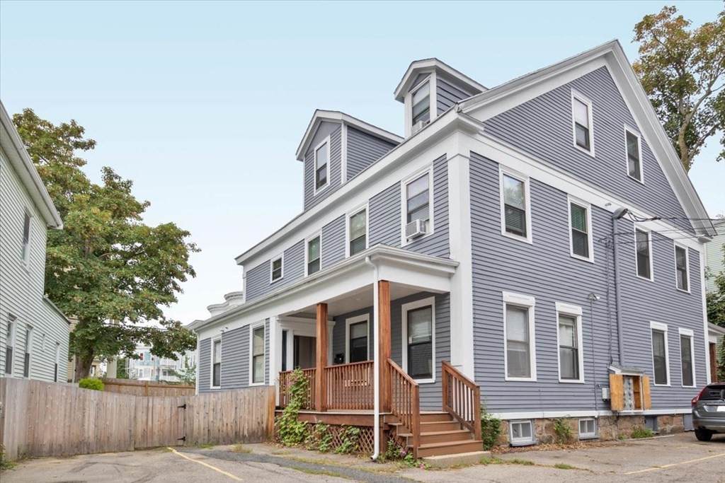 55 1/2 Bakersfield Street - Photo 1