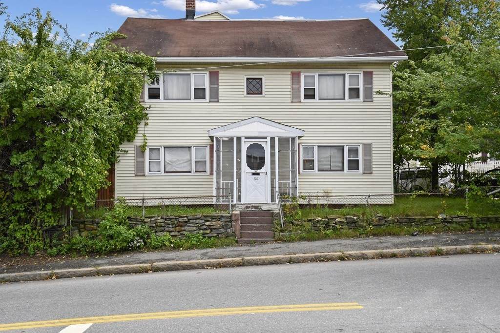 102 Laurel Street - Photo 1