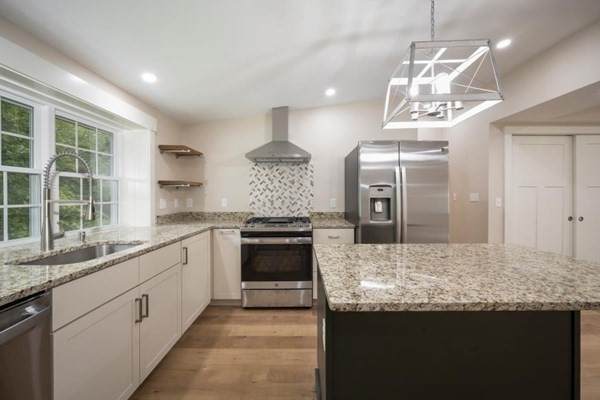 38 Rhodes Circle - Photo 1