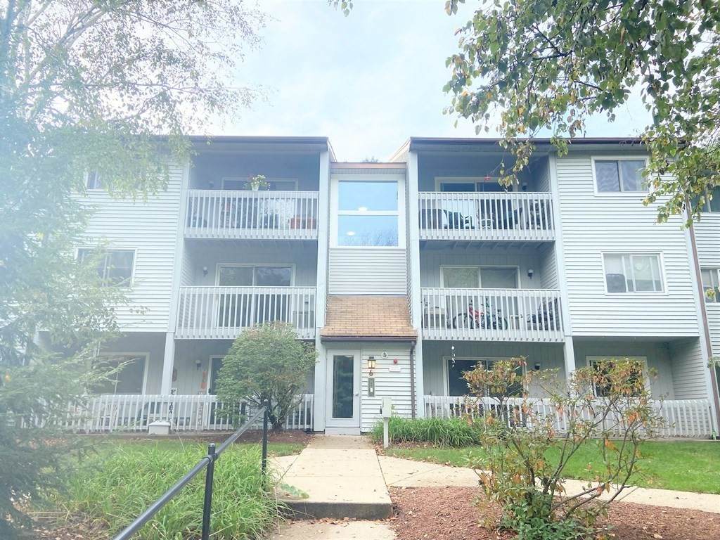 609 Franklin Crossing Rd - Photo 1