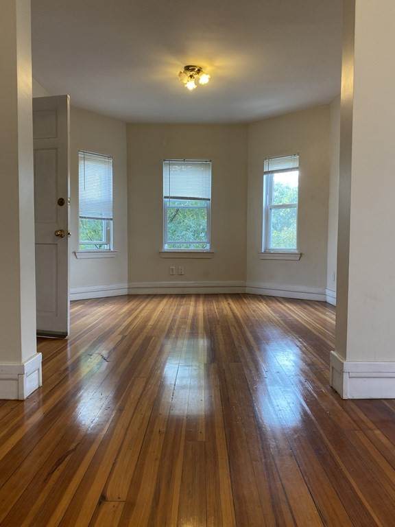 3923 Washington Street - Photo 1