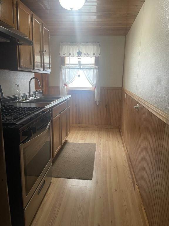 28 Cove Street - Photo 1
