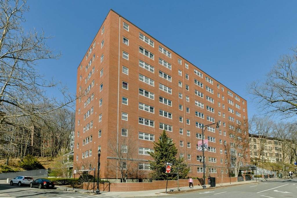 1600 Beacon Street - Photo 1