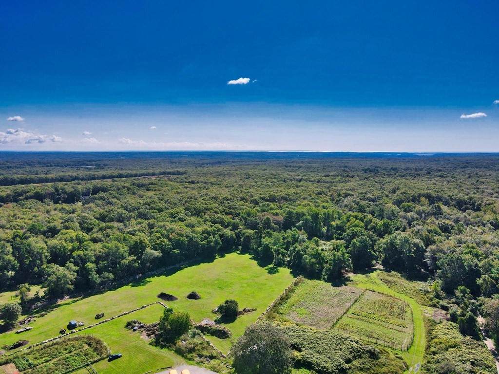 465 American Legion Hwy - Photo 1