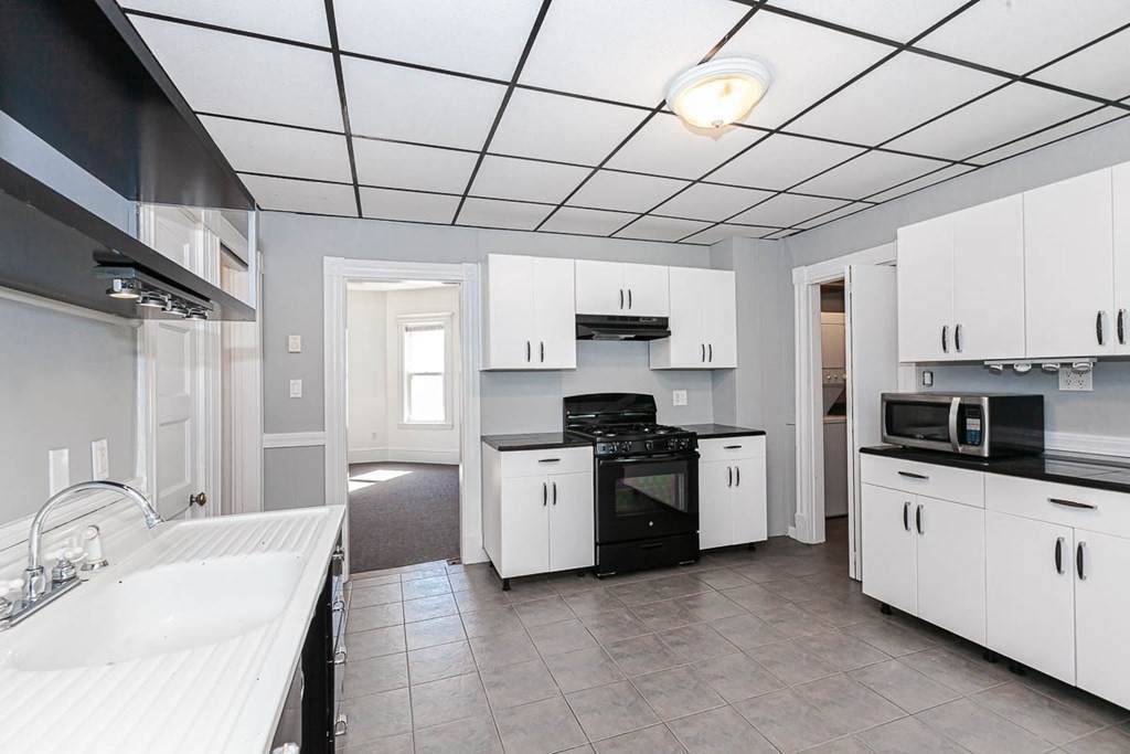 15 Hutchinson Street - Photo 1