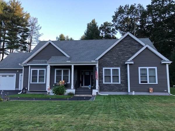 4 Magnolia Ave - Photo 1