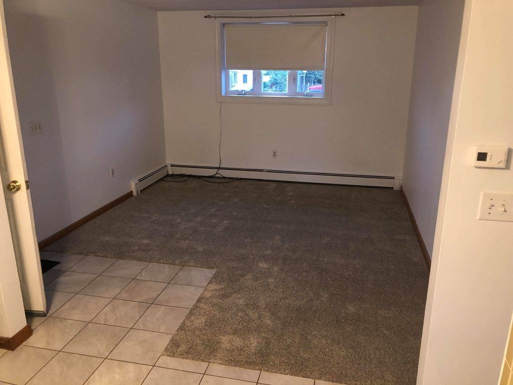 92 Newman - Photo 1