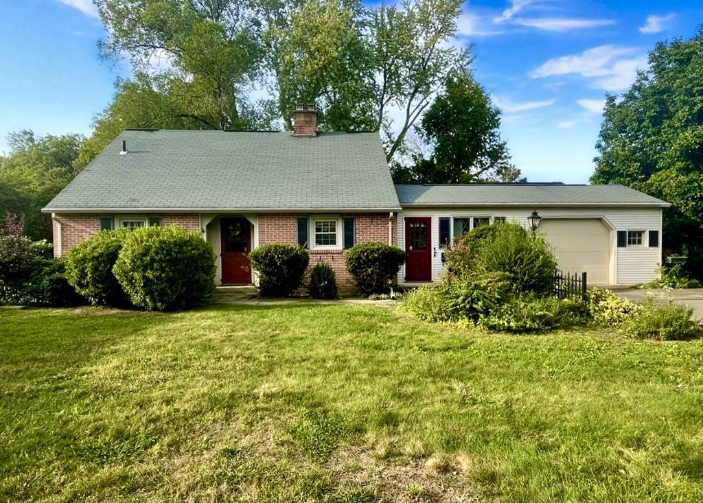 70 Lealand Ave - Photo 1