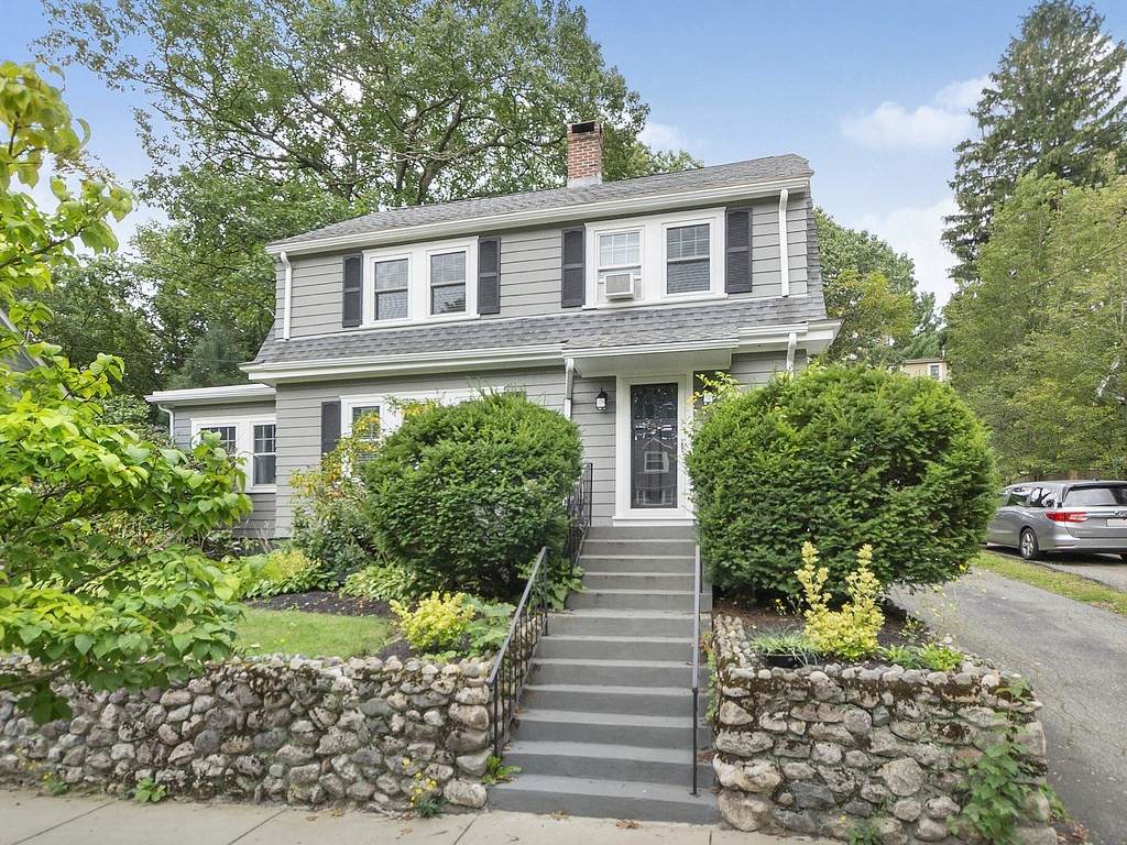 141 Perkins St - Photo 1
