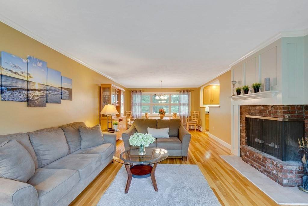 7 Country Club Rd - Photo 1