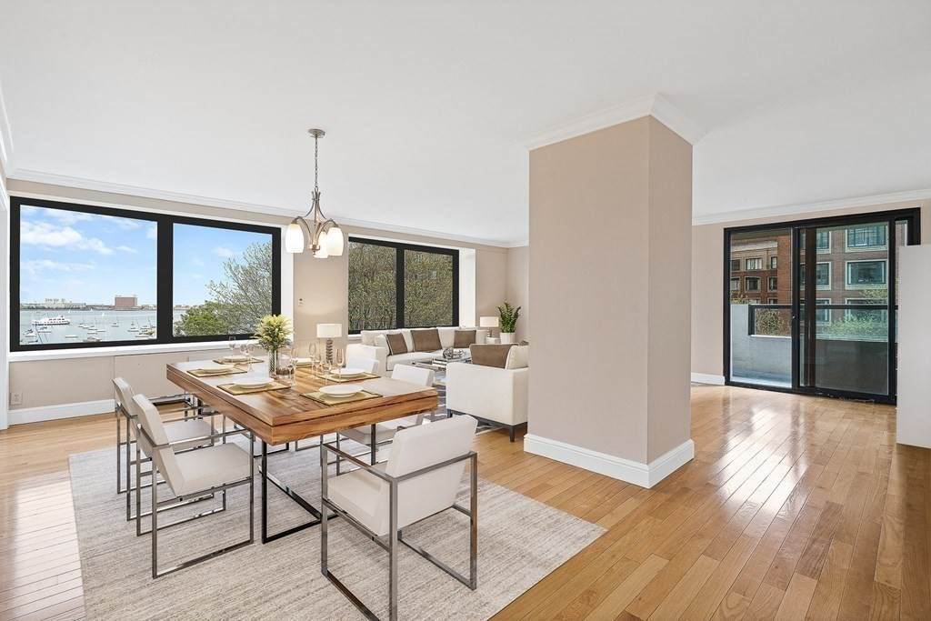 65 East India Row - Photo 1